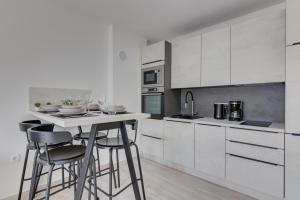 Apartment Leda with private parking