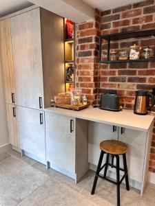 Spring Cottage Bretforton