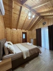 Guest House Argjiro Castle - 4-star hotels in Gjirokastër