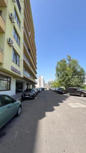 M by the lake Mamaia Summerland