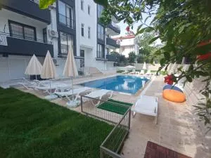 Havuz Manzaralı Daire - 马纳夫加特