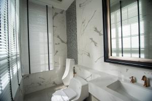 Villa De White House