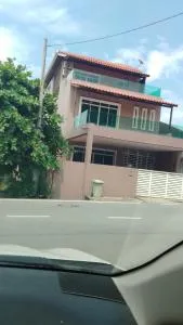 Tanjung bungah double story house for 18 people - 丹绒道光