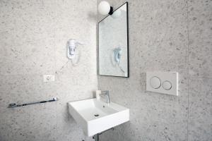 Luciano Queens Guest House