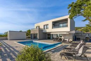 Luxury villa BOREAS with private pool and sea view - Križišće