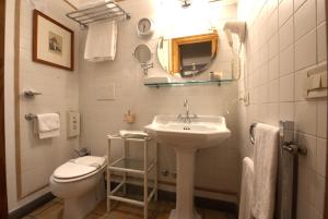 Small Double or Twin Room Street View