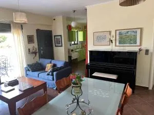 New Horizons - Kalamáki