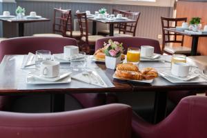 Hotels HOTEL l'EAUBONNE : photos des chambres