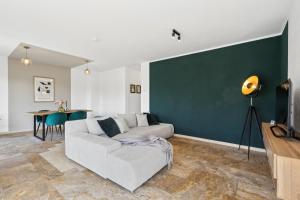 Ferienhaus-Terrassen-Parkplatz