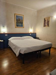 Standard Double or Twin Room room in Hotel Julia