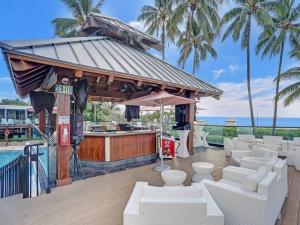 Ocean View Condo 2 BDRM 2 BA 709
