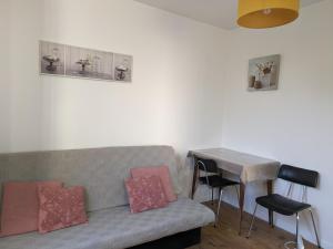 Petite maison proche laéroport Charles de Gaules, parc Astérix et Stade de France