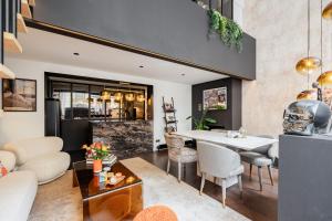 Veeve - Contemporary Excellence