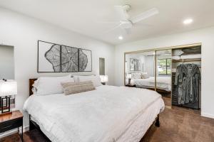 Quaint Flagstaff Condo with Balcony about 6 Mi to Dtwn!