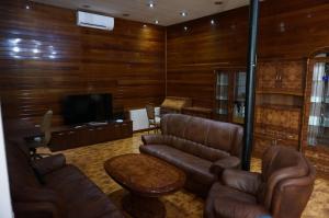 Luxusně zařízený dům v přírodě - Praha Západ