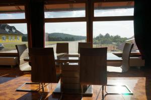 Luxusně zařízený dům v přírodě - Praha Západ