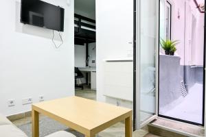 For You Rentals Coqueto apartamento TEMPORAL de un dormitorio en Madrid ARV400