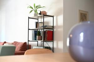 Stylish and spacious apartment in cool area