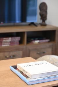 Stylish and spacious apartment in cool area