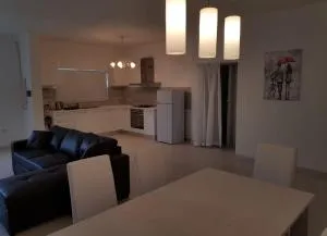 twenty-seven - Għargħur