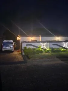 Buffalo guest lodge - Dwarsloop