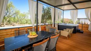 Luxury and Cosy Little House Ivinj 2 - 3hvězdičkové hotely ve městě Tisno