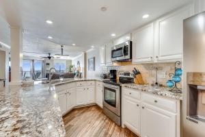 Inlet Reef 303- by Holiday Isle Properties