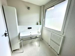 Say hello to the Eiffel Tower