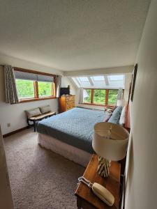 Ski In Ski Out Sunrise West Glade H2 - Direct Trailside, Hot Tub, Pool, Sauna