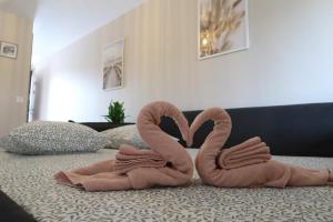 Magnifique studio Le FLAMANT DORE avec Loggia, Terrasse & Climatisation, Proche Mer