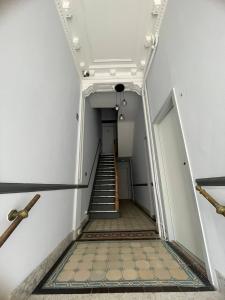 European District Apartment Thirteen