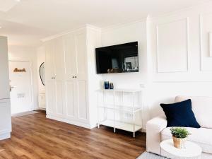 NEU - Frisch renoviertes Ferienapartment "Waterkant"