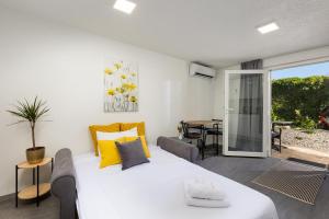 Studio in Tiny House in Krk City Center