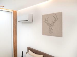 Newly renovated, luxurious apartment with a heated pool, 259