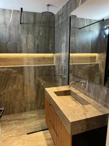 Santi Luxury Apartment