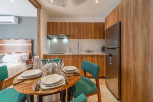 King Suite with Balcony, Gym and Rooftop Pool