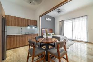 Lux Studio with Private Plunge Pool and Gym