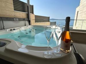 BEACH FRONT VILLA FRAN - DELUXE SEA VIEW SUITE with private jacuzzi # 3
