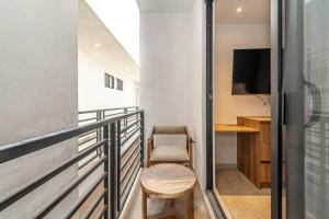 King Suite with Private Balcony, Gym and Rooftop Pool