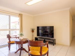 4 Beds Family House at Sunnybank Hills