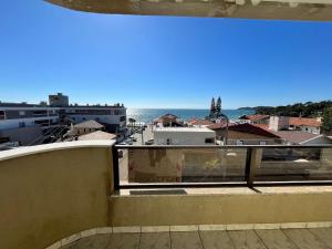 B378 - Apto p 06 pessoas perto da praia em Bombas