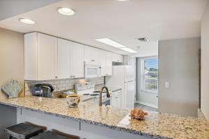 SeaCrest 211- by Holiday Isle Properties