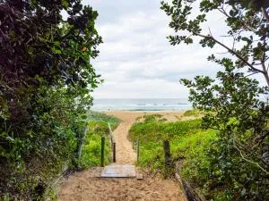 Direct Beach Access at OceanBreeze - Kingsborough