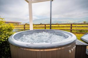 Castle View Chalet by Clonlum Cottages