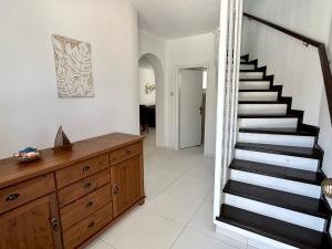 3 bdr house Ambrosia