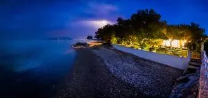 Paradise Beachside Villa - Melission