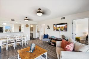 SeaCrest 313- by Holiday Isle Properties