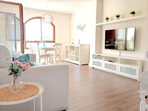 ROYAL BEACH - Appartment with sea view & terrace