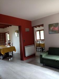 Maisons de vacances Maison a la campagne : Maison 4 Chambres