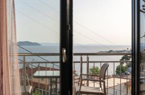 Elenas Luxury Sea View House 3